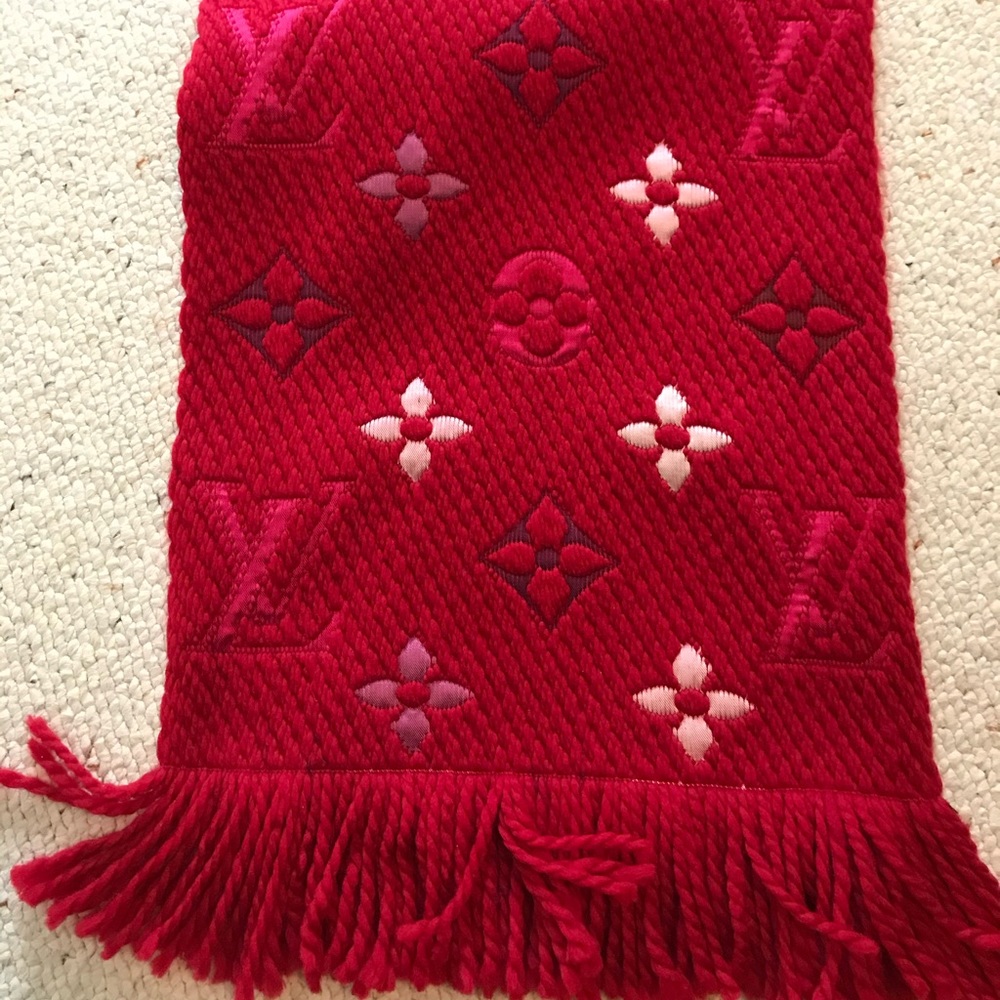 Louis Vuitton scarf